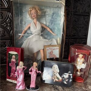 Marilyn Monroe Collectible Doll Set
